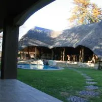 AFRICAN DREAMS GUESTHOUSE, готель у місті Окаханджа