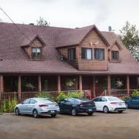 L'Auberge Refuge du Trappeur, hotelli kohteessa Saint-Mathieu-Du-Parc
