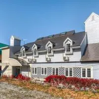 温泉ゲストハウス やすもり 本館, hotel a Hachimantai
