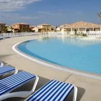 Le Domaine du Golf*** by Ateya Vacances, hotelli kohteessa Fabrègues