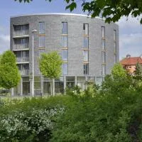 일메나우에 위치한 호텔 MARA Hotel