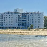 Ocean Breeze Hotel: Strand şehrinde bir otel