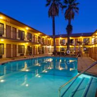 Studio City Court Yard Hotel