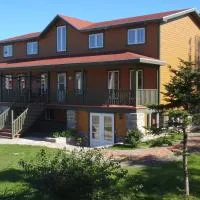 Gîte La Maison Chez J.P. Bed and Breakfast, готель в Гавр-о-Мезоні