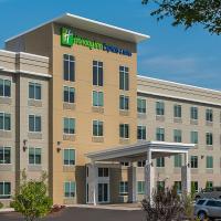 Holiday Inn Express & Suites Norwood, an IHG Hotel, hotel near Norwood Memorial Airport - OWD, Norwood