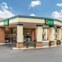 Quality Inn & Suites Apex - Holly Springs NC, hotel i Apex
