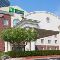 Holiday Inn Express Tower Center New Brunswick by IHG, hotel v destinácii East Brunswick