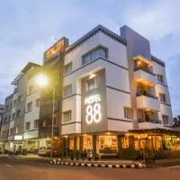 Hotel 88 Jember By WH - Strategic Location In The City Center, hotell sihtkohas Jember