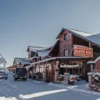 자블라크에 위치한 호텔 Hotel Zlatni bor