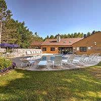 Resort-Style Harbor Springs Home with Deck!, hotel near Pellston Regional Airport - PLN, Harbor Springs