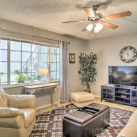 Kissimmee Condo with Lanai 10 Mi to Disney World!, hotel near Kissimmee Gateway - ISM, Kissimmee