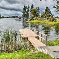 Waterfront Wellesley Island Apt with Private Dock!, hotel i nærheden af Maxson Airfield - AXB, Point Vivian