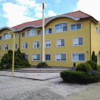 Leier Business Hotel, hotel i Gönyů