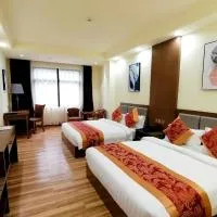 Hotel Tugos، فندق في باغيو