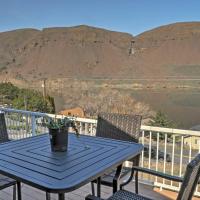 Coulee City Home with Mtn Views - Steps to Blue Lake, hotel in Coulee City