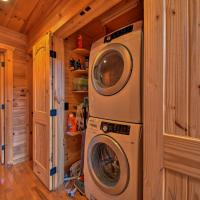 Warm and Cozy Cabin with Deck on Top of the Blue Ridge