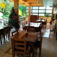 West Atlantic Inn, hotel din Concepcion