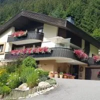 Haus Güatli, hotelli kohteessa Gaschurn