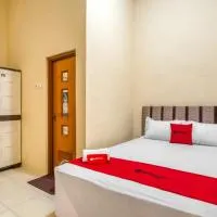 RedDoorz Syariah near Kebon Rojo Park Blitar, hotel a Karangtengah