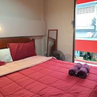 SMILE HOME GUESTHOUSE, hotel in Rayong