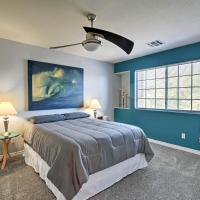 Bright Central Phoenix Luxury Home with Grill and Patio, hotel in Phoenix