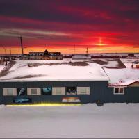 IceBerg Inn, hotell i nærheten av Metropolitan Area lufthavn - YYQ i Churchill