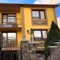 Forsage Hostel, hotel u gradu Užgorod