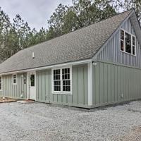 Peaceful Family Cabin on 10 Acres with Game Room!