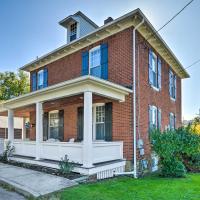 Quaint Ligonier Family Home - 3 Miles to Idlewild!、LigonierにあるArnold Palmer Regional Airport - LBEの周辺ホテル