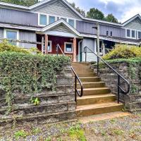 Cozy Condo with Patio, Walk to Burke Mountain!