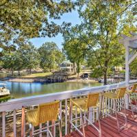 Waterfront Home on Badin Lake with Large Deck!, ξενοδοχείο σε New London