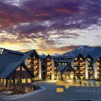 Grande Rockies Resort-Bellstar Hotels & Resorts, хотел в Канмор