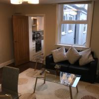 Ground Floor Contemporary 1 Bed Apartment