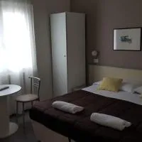 Viesnīca Hotel Arianna pilsētā Izeo