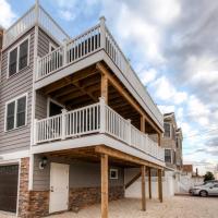 Recently Renovated LBI Apt with Deck on Beach Block!, hotel in Beach Haven