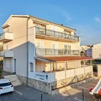 Apartments Proto, hotel en Primošten