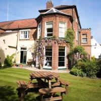 The Lawns Hotel, hotel in Holt