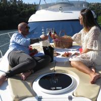 AQUADOURO Yacht RADAMES - Sleep Boat Experience