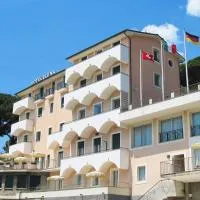 Hotel Elena, ξενοδοχείο σε Recco