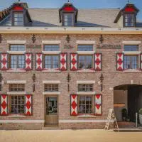 Hotel De Jachthoorn โรงแรมในโฮกสตราเทน