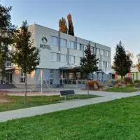 Hotel Bílý Páv, hotel u gradu Benatki na Jizeri
