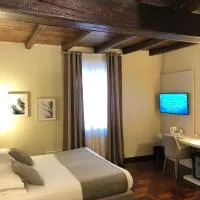 Hotel Boutique Antiche Mura, отель в городе Салуццо