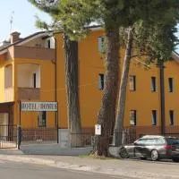 Hotel Domus – hotel w mieście Altino