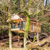 Finest Retreats - The Tree House - Eco-Friendly, Back to Nature Experience, Hotel in Germansweek