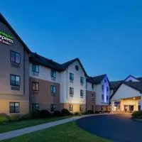 Holiday Inn Express & Suites Bradley Airport by IHG, готель у місті Вінсор-Локс