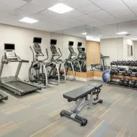 Holiday Inn Express & Suites Riverhead - Long Island by IHG، فندق في ريفيرهيد