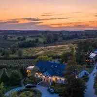 Dwór na Wichrowym Wzgórzu, hotel v destinaci Przybysławice