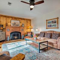 Charming Estes Park Cabin with 2 Private Patios!