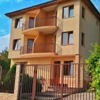 Tatyana Guest House, hotel a Byala
