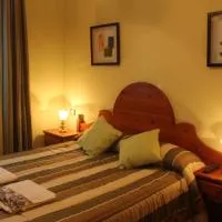 Hostal Maury, hotel sa El Barraco